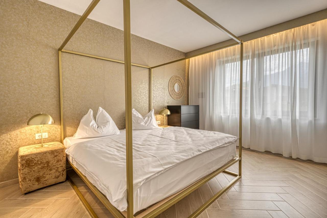 Goldfinger + Suites 라나 외부 사진