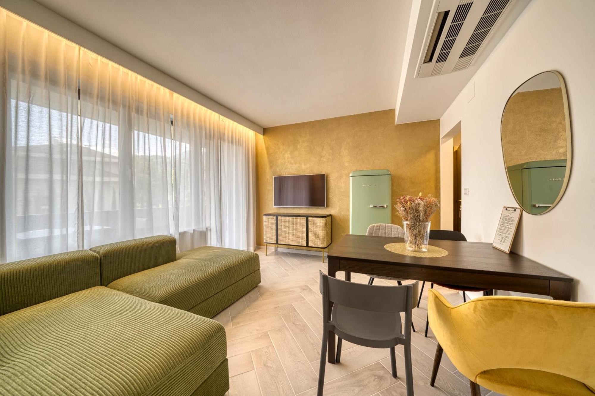 Goldfinger + Suites 라나 외부 사진